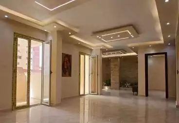 شقق للبيع - 4 غرف - بالدور 8