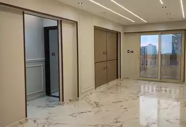 شقق للبيع - 3 غرف - بالدور 1