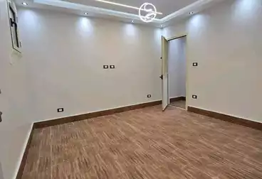 Apartments For sale - 3 rooms - floor 1