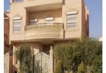 فلل للبيع - 15 غرف
