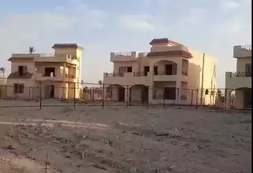 أراضي للبيع