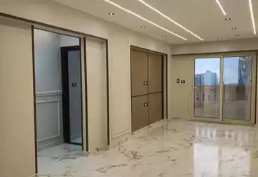 Apartments For sale - 3 rooms - floor 1