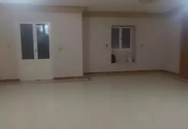 Apartments For sale - 4 rooms - floor 1