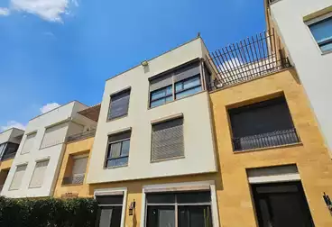 Villas For rent - 5 rooms