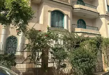 Villas For sale - 16 rooms