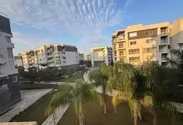 Apartments For sale - 4 rooms - floor 2