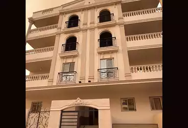 Apartment with Garden For sale - 3 rooms - floor 1