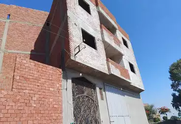 House / Home For sale - 3 rooms