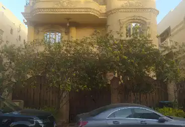 Villas For sale - 13 rooms