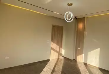 Apartments For sale - 2 rooms - floor 4