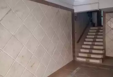 Apartments For sale - 4 rooms - floor 1