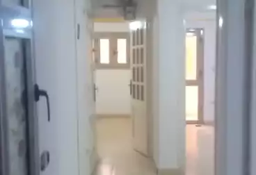 Apartments For sale - 3 rooms - floor 8