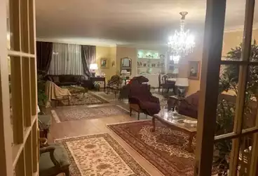 Apartments For sale - 4 rooms - floor 5