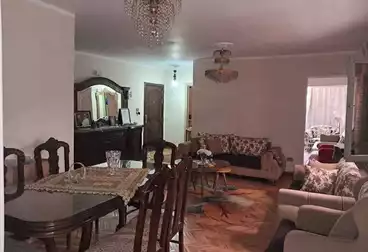 شقق للبيع - 4 غرف - بالدور 1