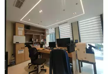 إداري للإيجار - 3 غرف - بالدور 1