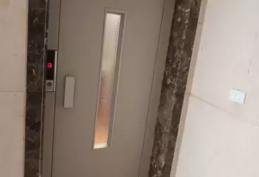 Apartments For sale - 2 rooms - floor 4