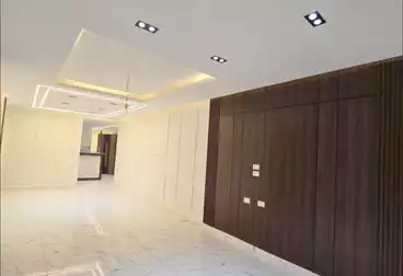 شقق للبيع - 3 غرف - بالدور 1