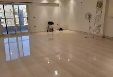 Apartments For sale - 3 rooms - floor 2