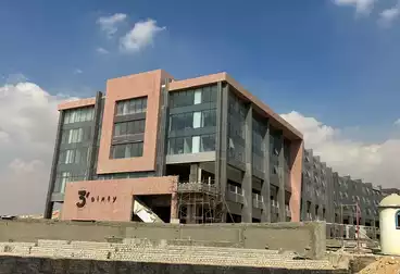 مكاتب للبيع - 2 غرف - بالدور 1
