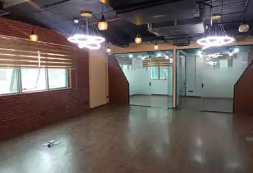 Administrative For rent - 5 rooms - floor 1