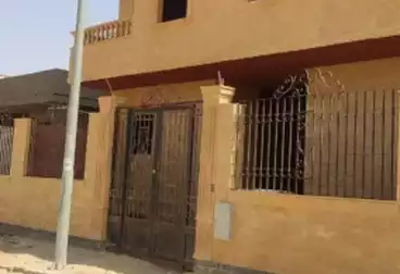 شقق للبيع - 3 غرف - بالدور 1