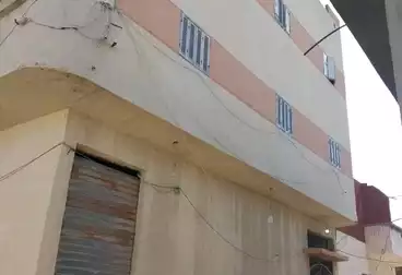 House / Home For sale - 4 rooms