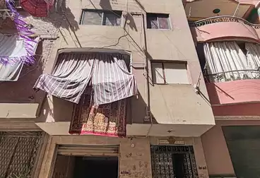 منزل / بيت للبيع - 10 غرف