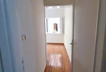Apartments For sale - 3 rooms - floor 5