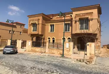 فلل للبيع - 6 غرف