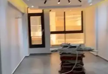 Furnished Apartment For sale - 3 rooms - floor 10