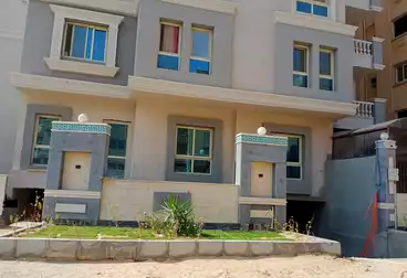 Apartment with Garden For sale - 3 rooms - floor 0