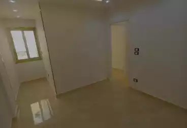 Apartments For sale - 3 rooms - floor 8
