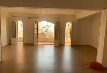 Apartments For sale - 3 rooms - floor 5