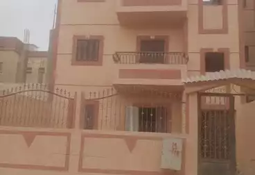شقق للبيع - 6 غرف - بالدور 1
