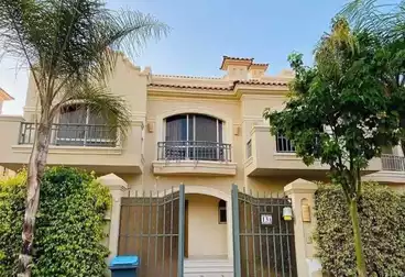 Town House For sale - 5 rooms