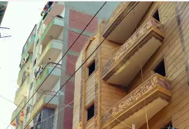 Building For sale - 4 rooms