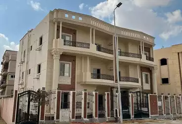 Apartment with Garden For sale - 3 rooms - floor 0
