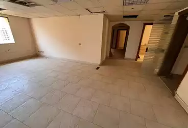 مكاتب للإيجار - 2 غرف - بالدور 1