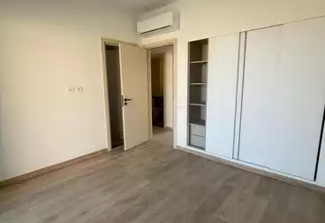 شقق للإيجار - 2 غرف - بالدور 0