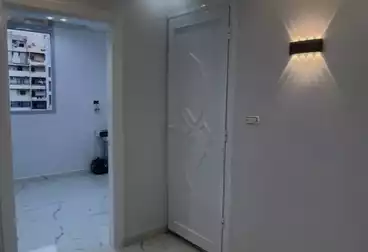 Apartments For sale - 2 rooms - floor 9
