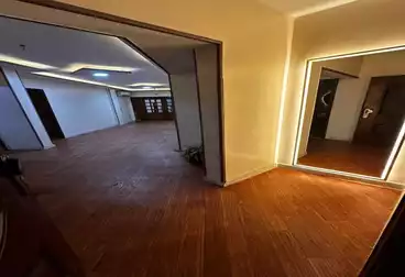 Apartments For sale - 3 rooms - floor 4