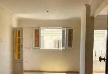 Apartments For sale - 3 rooms - floor 8
