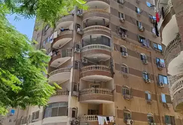 undefined undefined - 2 rooms - floor 3