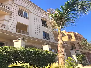 Apartments For sale - 4 rooms - floor 1