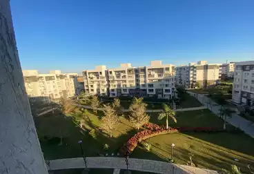 Apartments For sale - 3 rooms - floor 5