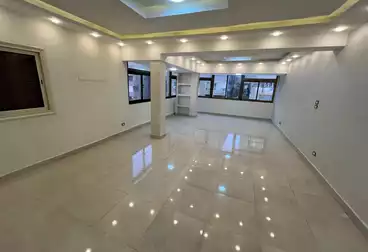 Apartments For rent - 3 rooms - floor 4