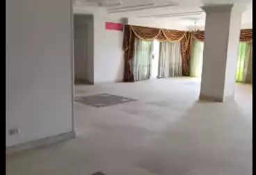 Apartments For sale - 4 rooms - floor 1