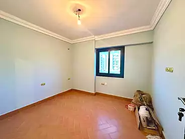 Apartments For sale - 3 rooms - floor 1