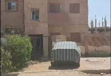 Building For sale - 7 rooms