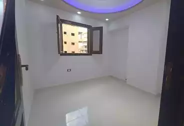 شقق للبيع - 3 غرف - بالدور 1